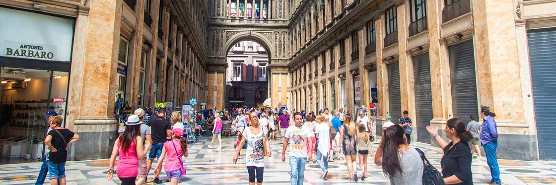 Shopping in Naples